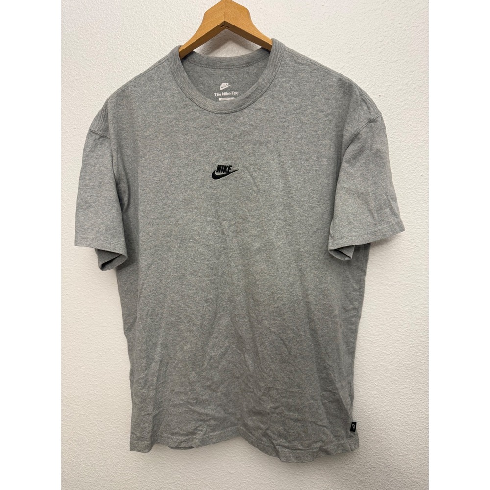 Nike Sportswear Loose Fit T-Shirt Mens Large Heather Grey Embroidered Logo Tee